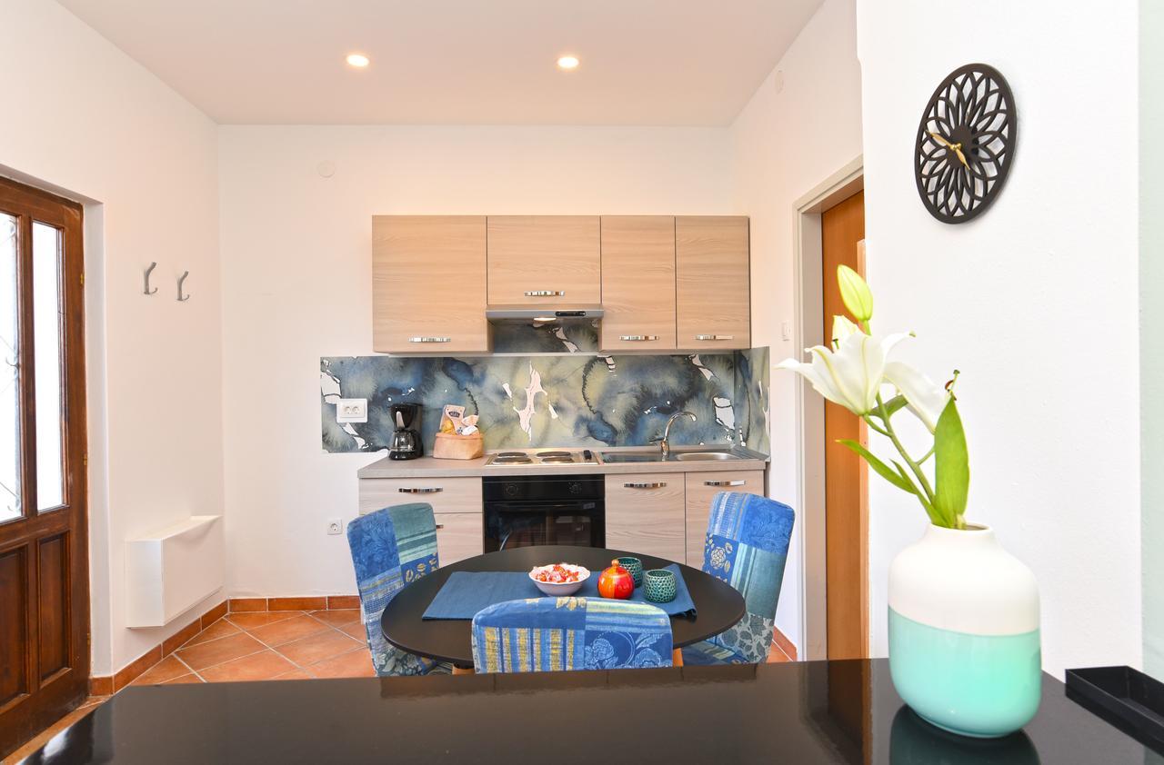 Apartman Manola 1550 *